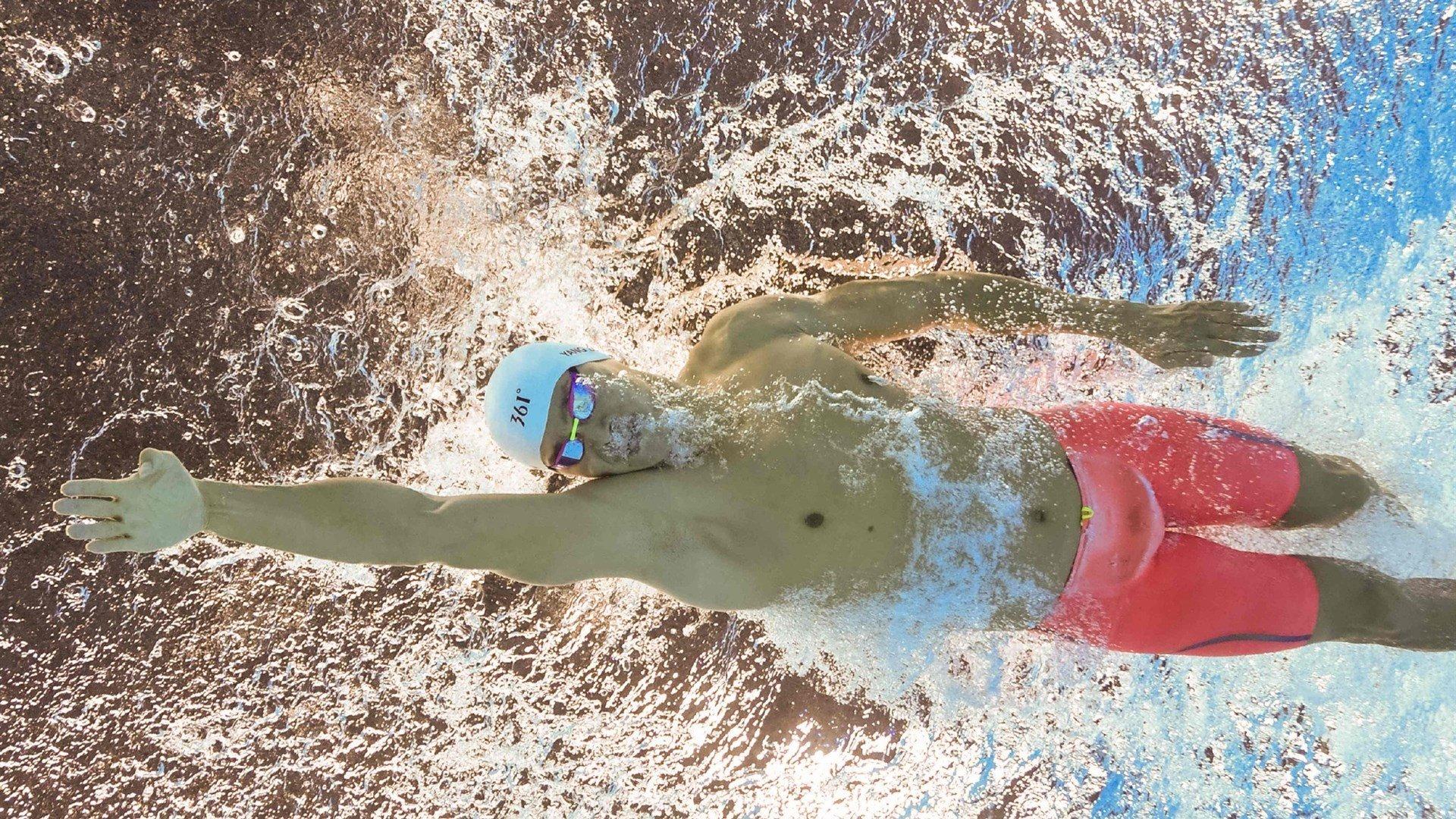 70岁剑客逐梦世锦赛，古稀之年执剑柄，挥洒热血写传奇
