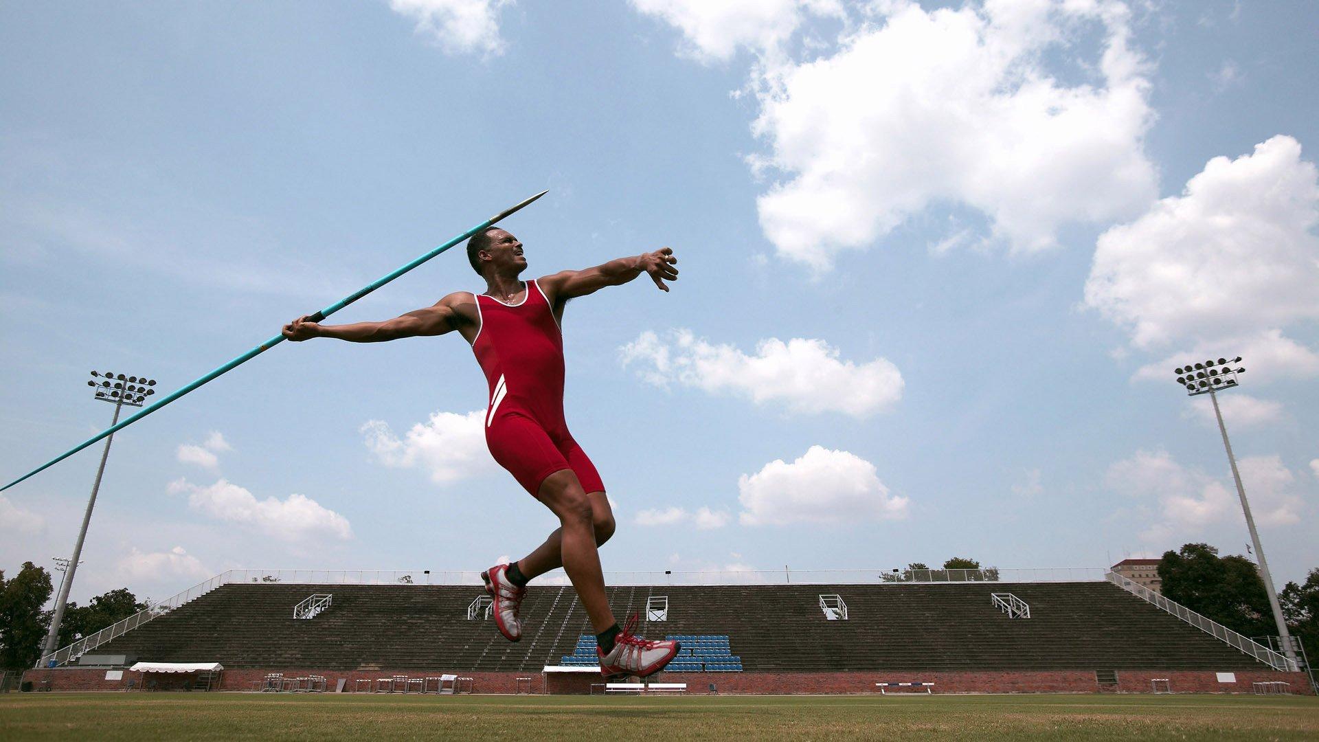 丹佛核心再展统治力，MVP三连庄近在眼前